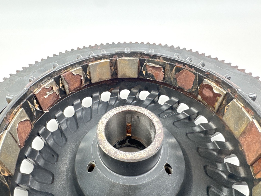 Evinrude Etec 2 Stroke Outboard 225 250 300 HP Flywheel 0586814 - Repair