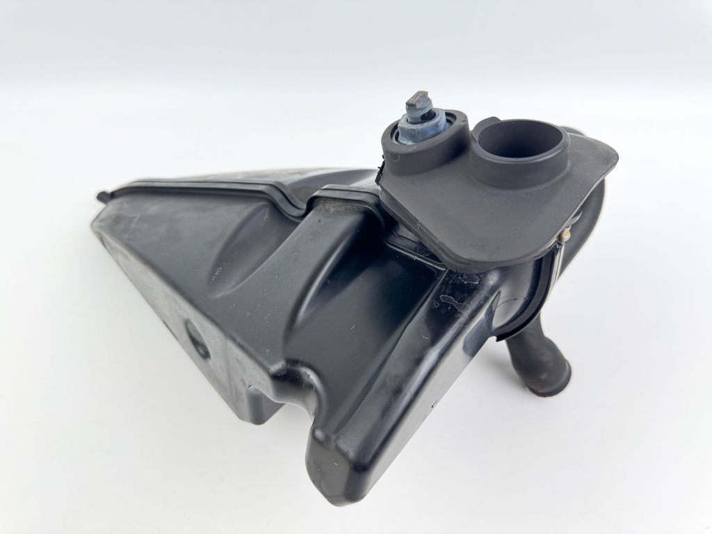 2005 Evinrude 250 HP 2 Stroke Outboard Muffler 5005699 OEM