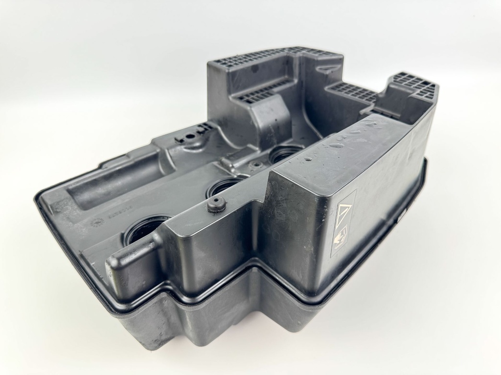 2005 Evinrude 250 HP 2 Stroke Outboard Intake Air Silencer Assembly 5005908 OEM