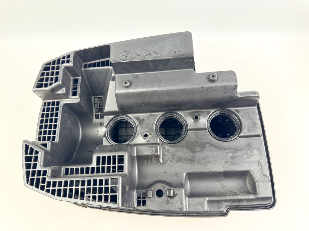 2005 Evinrude 250 HP 2 Stroke Outboard Intake Air Silencer Assembly 5005908 OEM