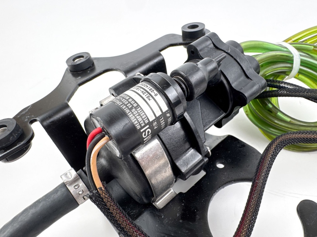 2006 Evinrude 250 HP 2 Stroke Outboard Oil Pump 5005698 OEM