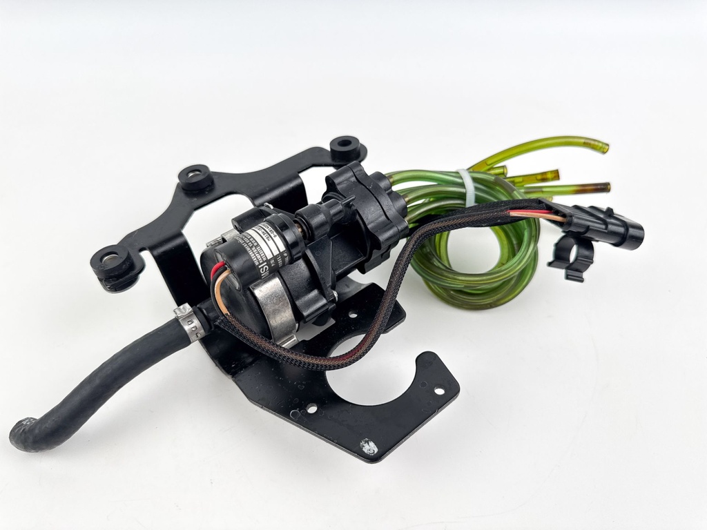 2006 Evinrude 250 HP 2 Stroke Outboard Oil Pump 5005698 OEM