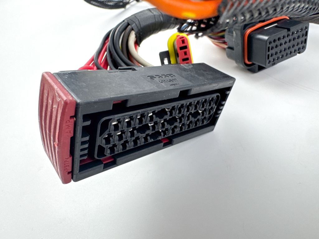 2005 Evinrude 250 HP 2 Stroke Outboard Engine Wire Harness 0586769 OEM