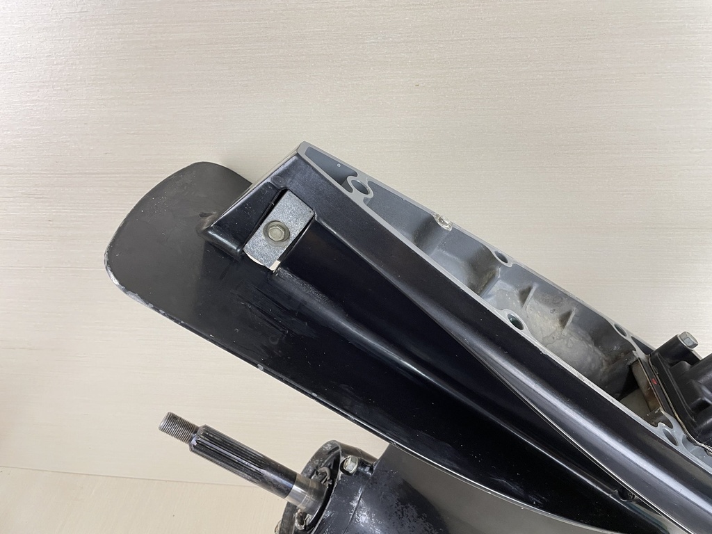 2007 Suzuki 90HP 4 Stroke Outboard 20" Lower Unit Gear Case RH 55100-90803-0EP