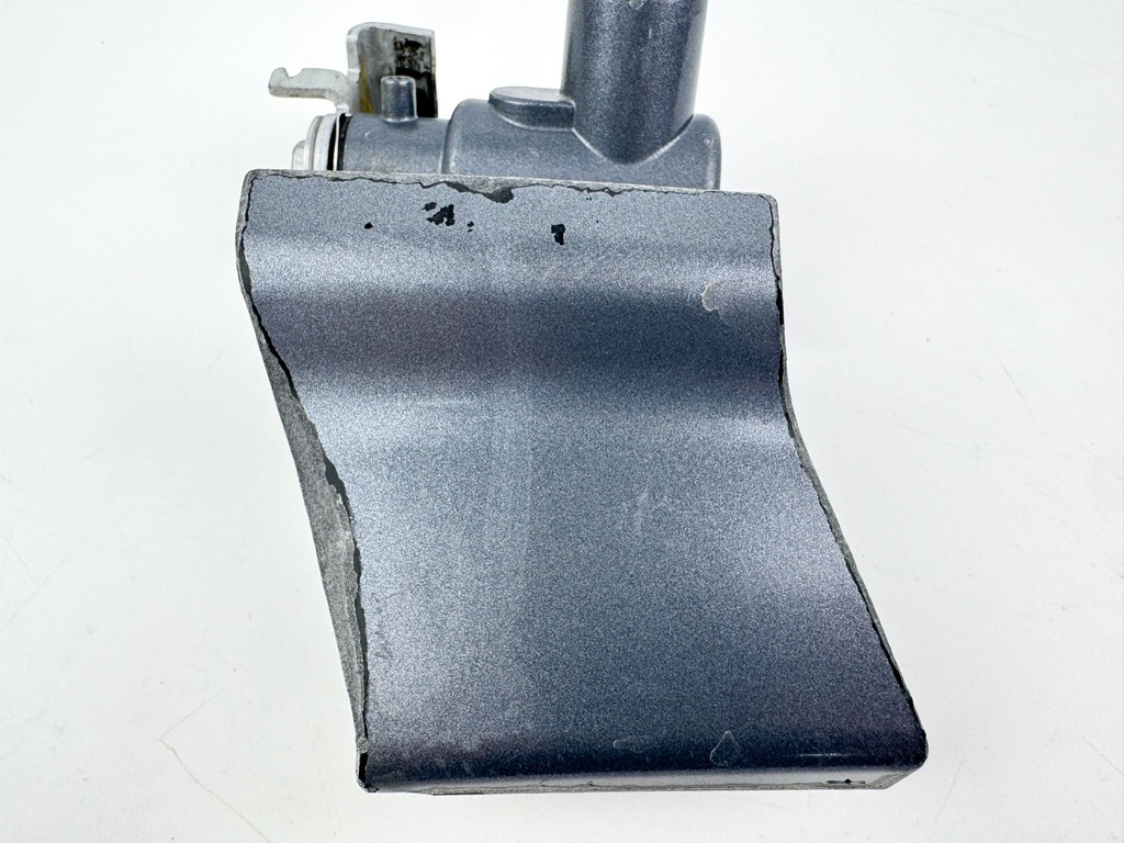 2005 Yamaha 225 HP 4 Stroke Outboard Latch Handle Set 69J-42816-00-8D OEM