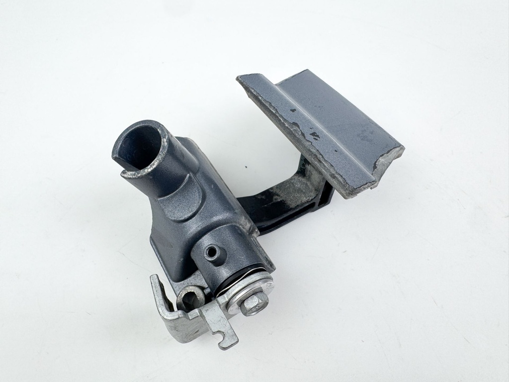 2005 Yamaha 225 HP 4 Stroke Outboard Latch Handle Set 69J-42816-00-8D OEM