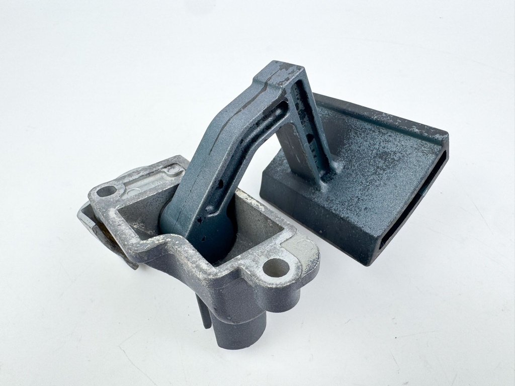 2005 Yamaha 225 HP 4 Stroke Outboard Latch Handle Set 69J-42816-00-8D OEM