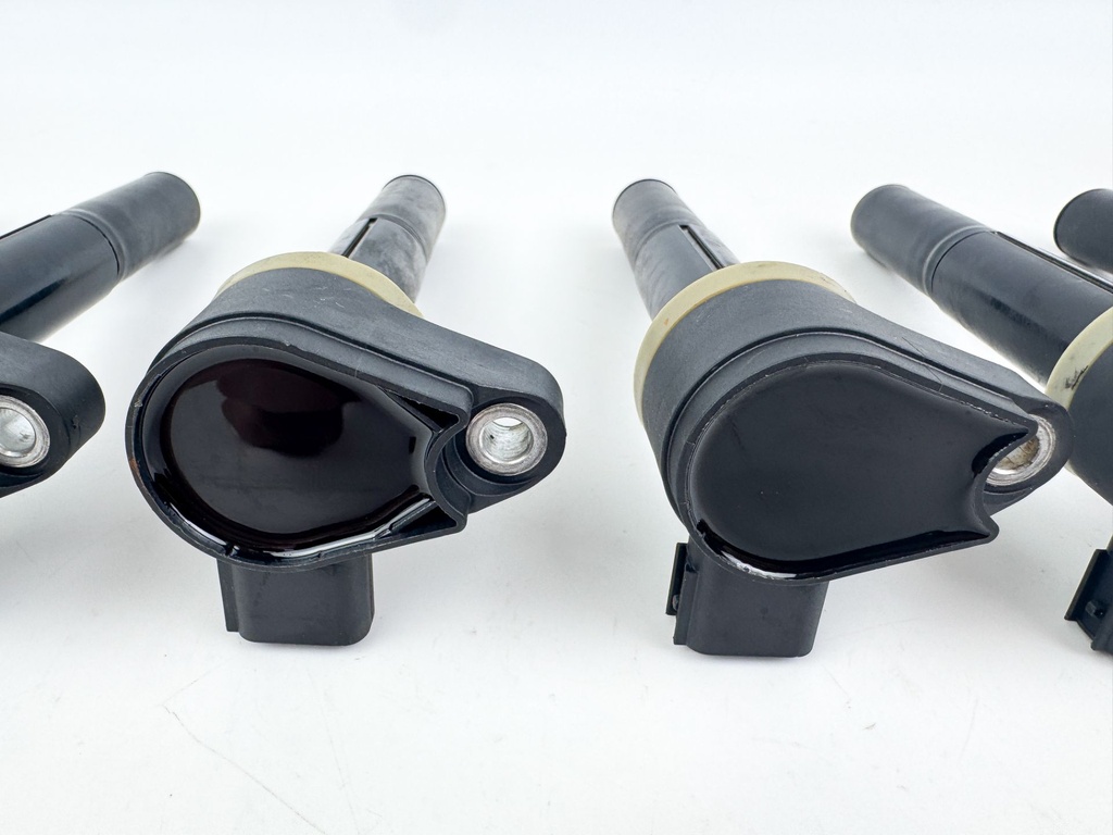 2014 Mercury 300 HP 4 Stroke Outboard Ignition Coil Set 880615T01 OEM