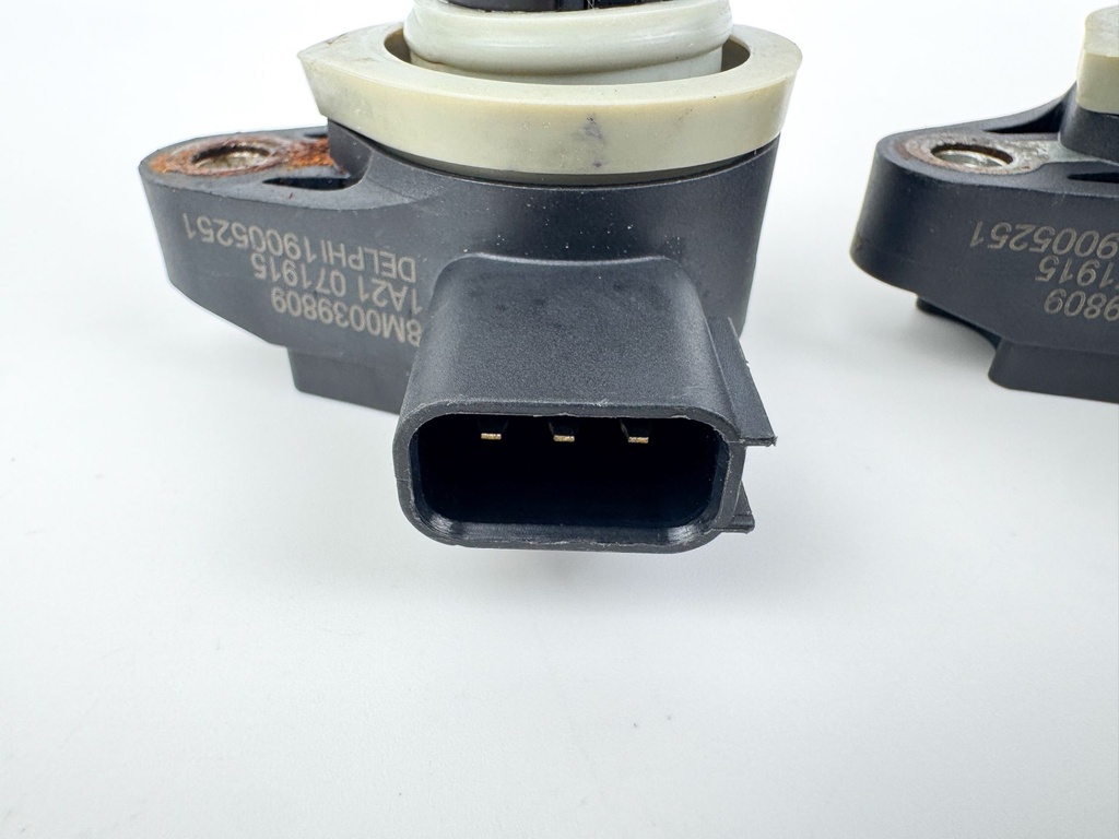 2014 Mercury 300 HP 4 Stroke Outboard Ignition Coil Set 880615T01 OEM