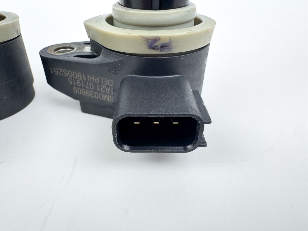 2014 Mercury 300 HP 4 Stroke Outboard Ignition Coil Set 880615T01 OEM