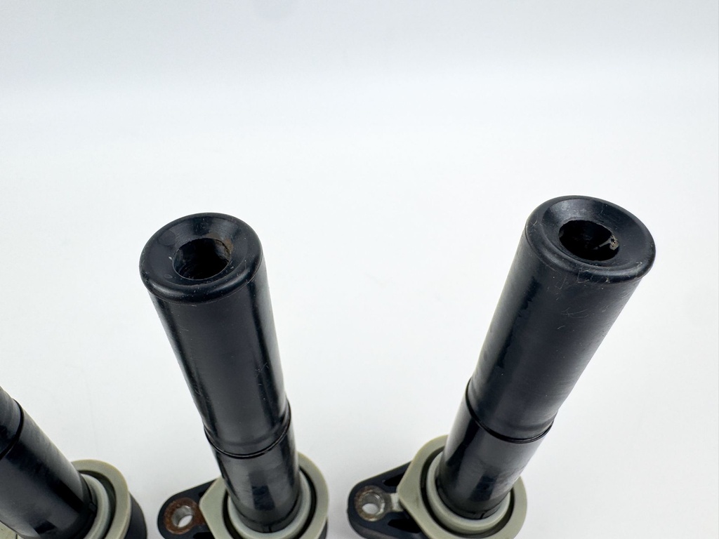 2014 Mercury 300 HP 4 Stroke Outboard Ignition Coil Set 880615T01 OEM