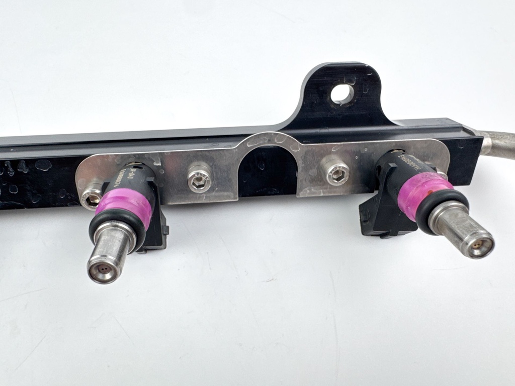 2014 Mercury 300 HP 4 Stroke Outboard Fuel Injector Set W/ Rail 8M0041571 OEM