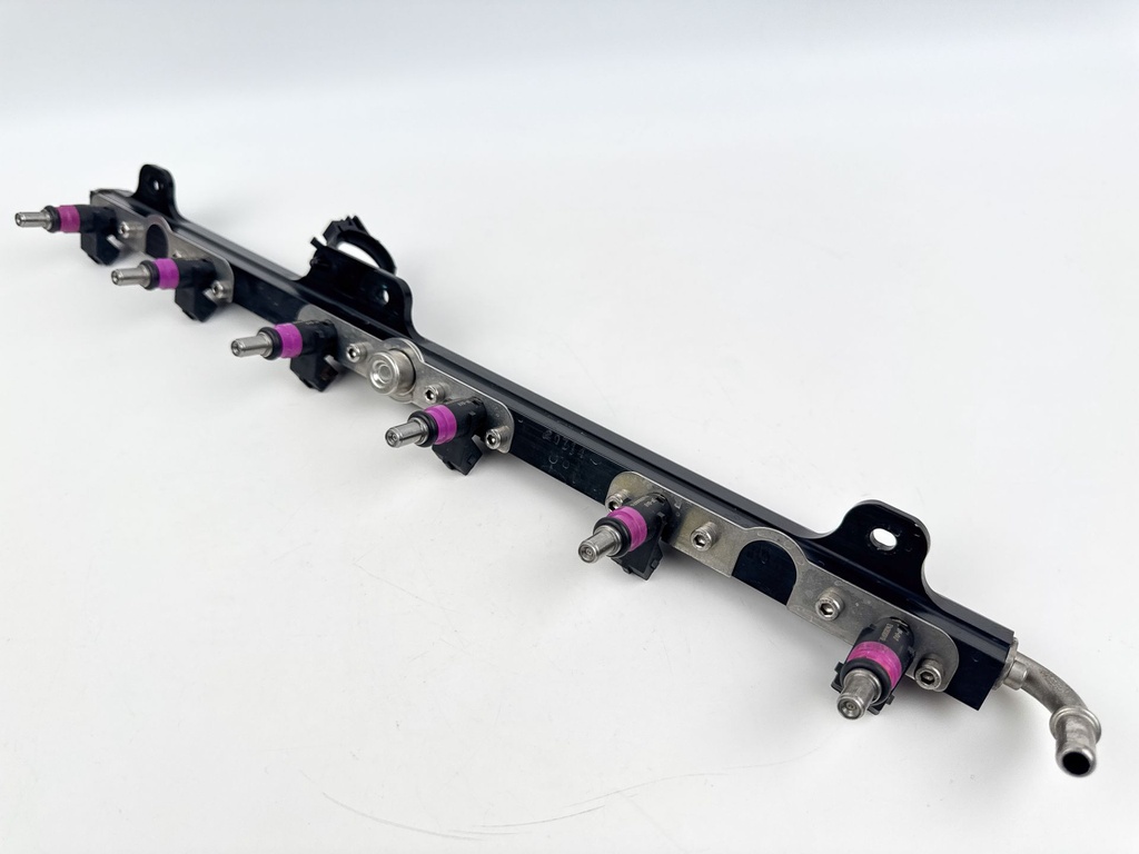 2014 Mercury 300 HP 4 Stroke Outboard Fuel Injector Set W/ Rail 8M0041571 OEM