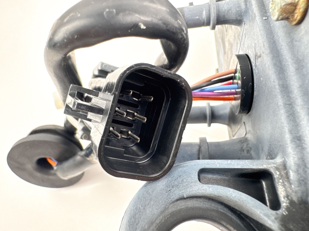 2014 Mercury 300 HP 4 Stroke Outboard FSM Fuel Supply Module 880596T10 OEM