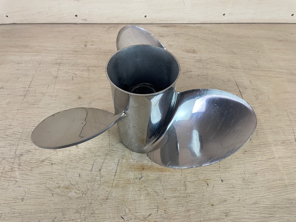 Evinrude Rebel TBX 15 1/4 x 19" RH Stainless Steel Propeller 3 Blade 763990