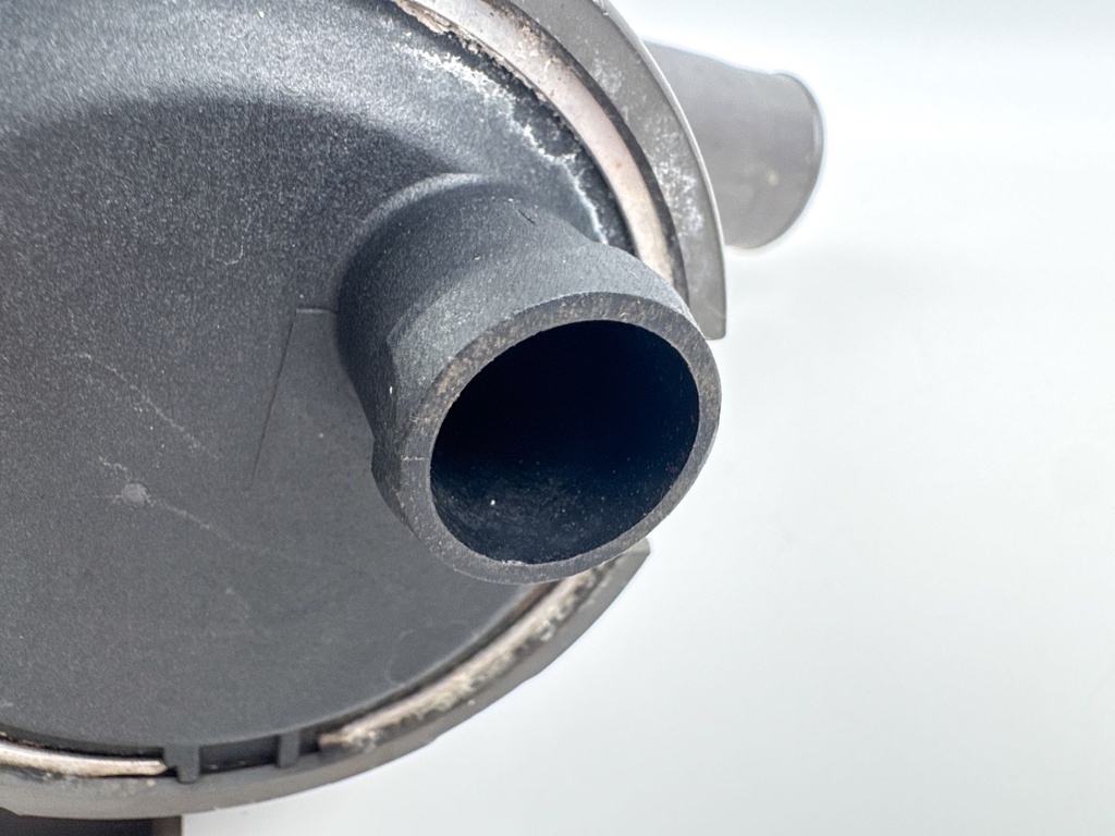 2014 Mercury 300 HP 4 Stroke Outboard CAC Charge Air Cooler 8M0092408 OEM