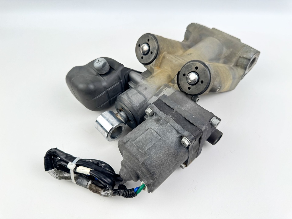 Honda 115 135 150 HP Power Trim Tilt Unit BF115 BF135 BF150 - Tested