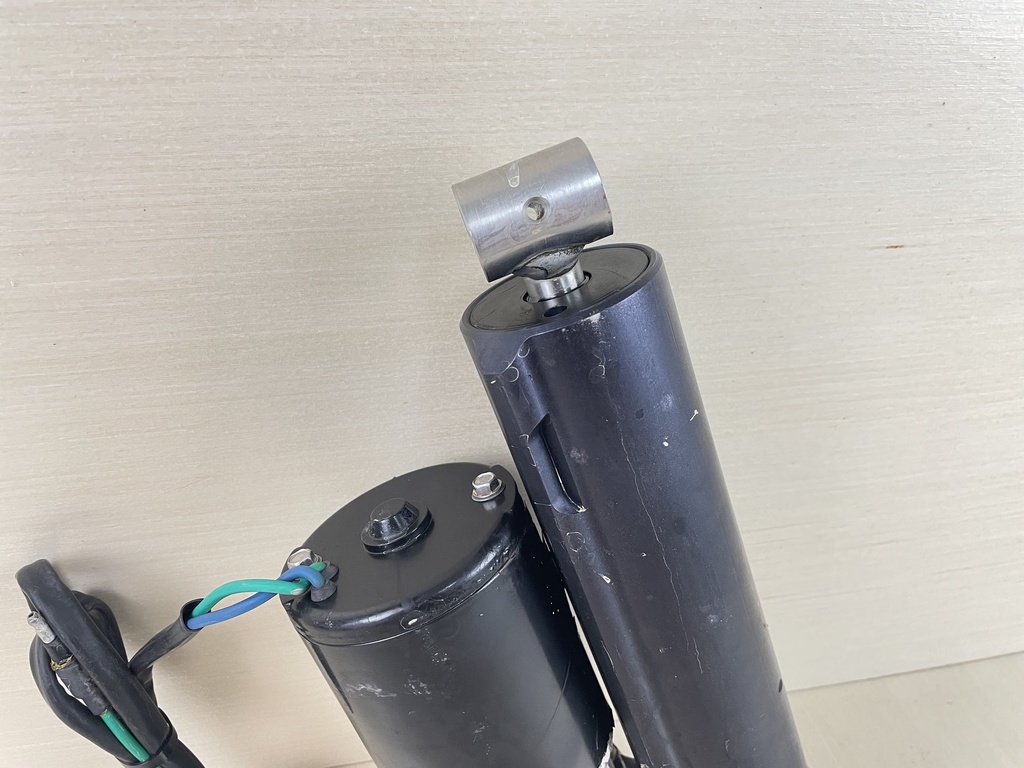 2007 Mercury 90HP Optimax Trim And Tilt Unit Assembly 830250T08