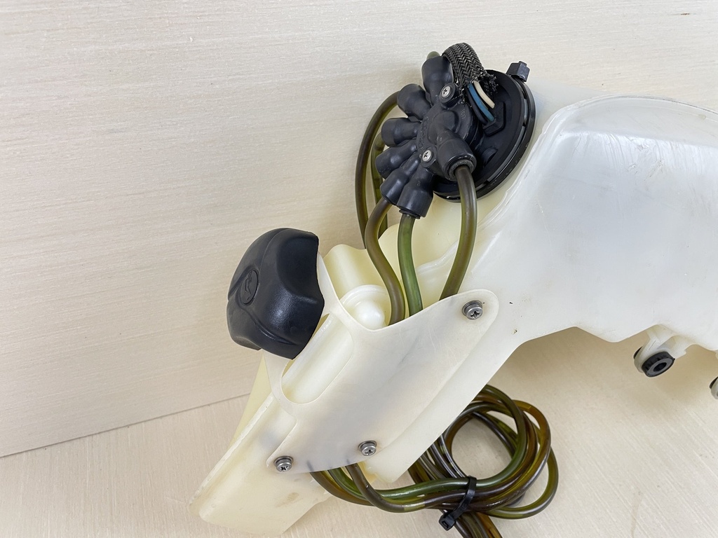 2008 Evinrude 75HP Etec 2 Stoke Outboard Oil Tank & Pump Assembly 5007253