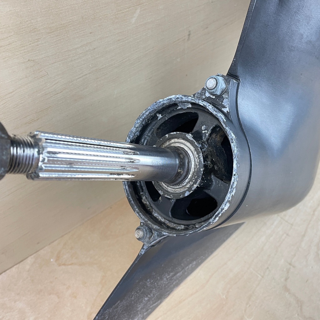 1996 Mercury 120HP Force Outboard 25" XL Lower Unit Gear Case 6 Jaw 9011G22 9011G24