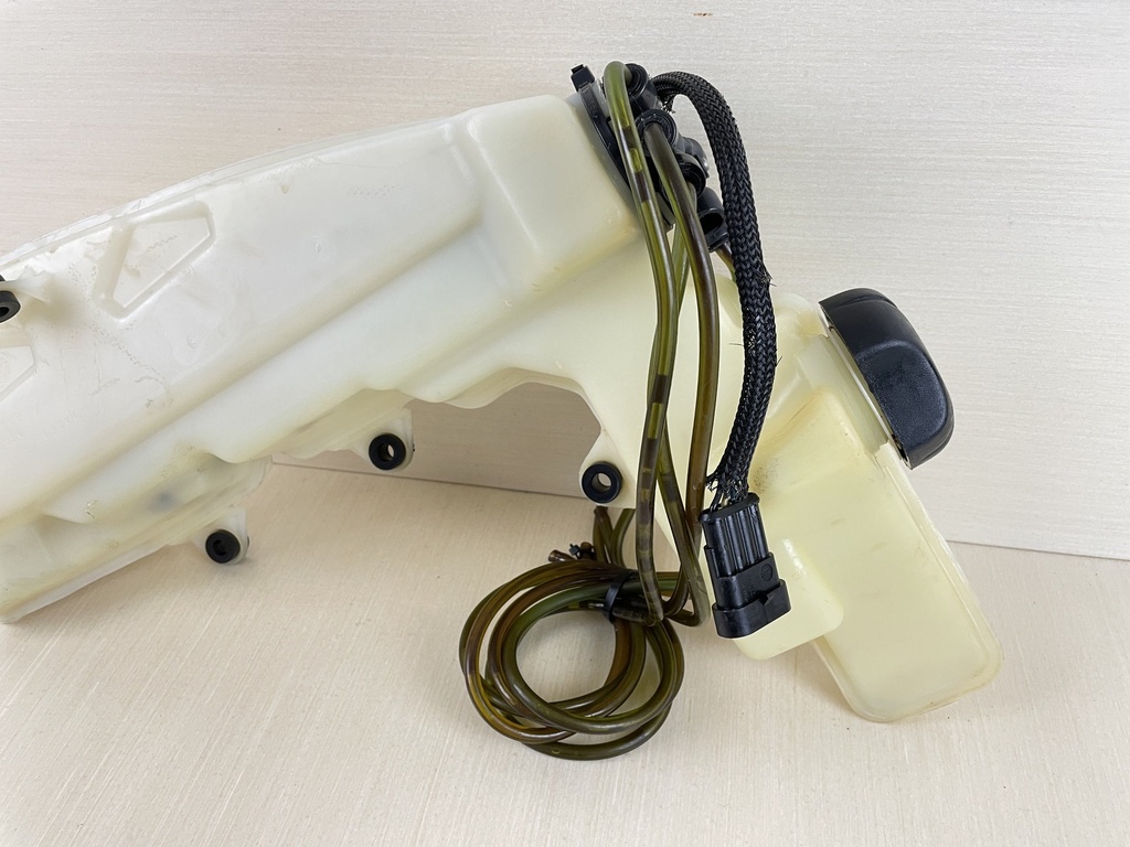 2008 Evinrude 75HP Etec 2 Stoke Outboard Oil Tank & Pump Assembly 5007253