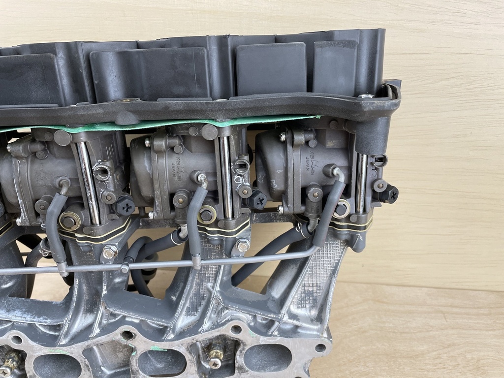 1997 Honda 90HP 4 Stroke Outboard Carburetor Assembly Intake Manifold 16100-ZW1-003ZA