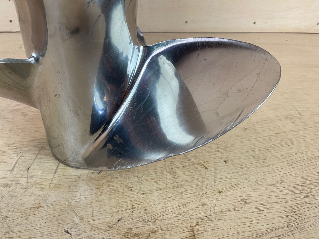 Evinrude Rebel TBX 15 1/4 x 19" RH Stainless Steel Propeller 3 Blade 763990