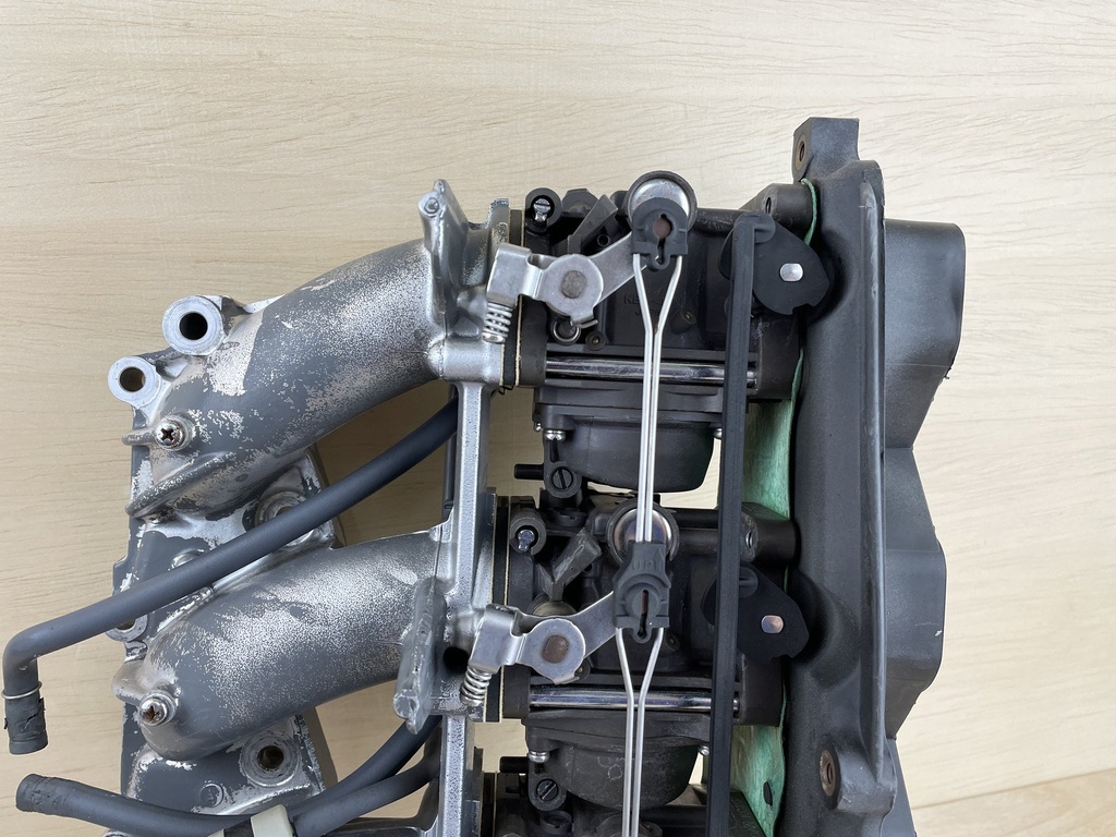 1997 Honda 90HP 4 Stroke Outboard Carburetor Assembly Intake Manifold 16100-ZW1-003ZA