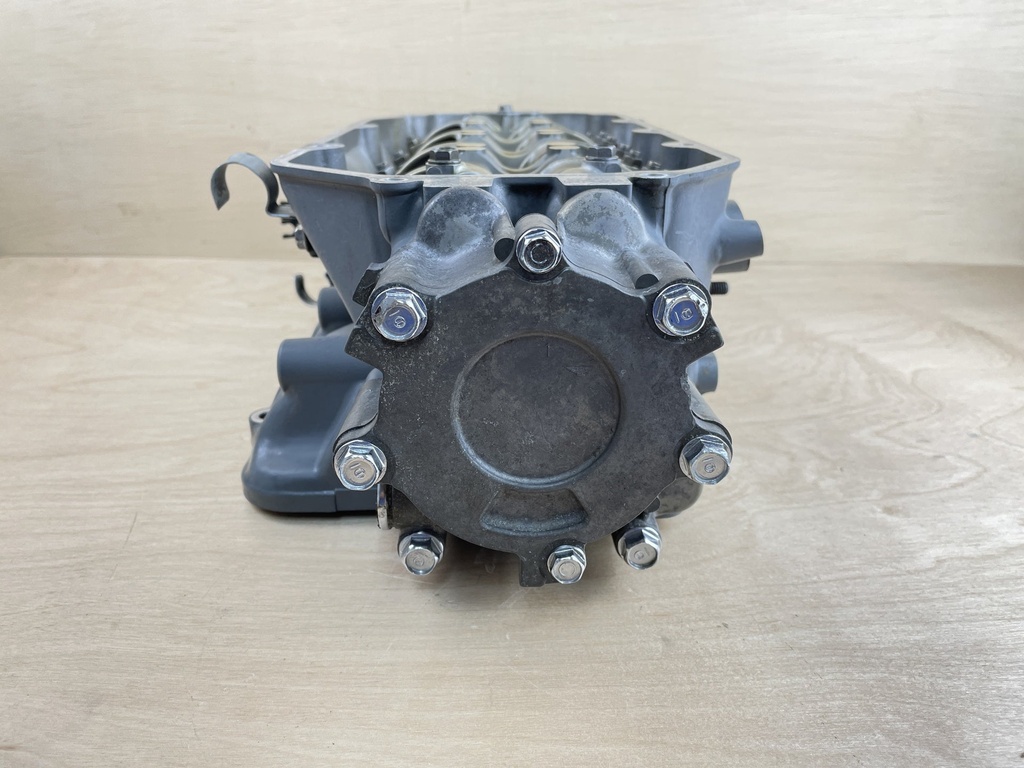 1997 Honda 90HP 4 Stroke Outboard Engine Cylinder Head 12210-ZW1-010ZA - Parts