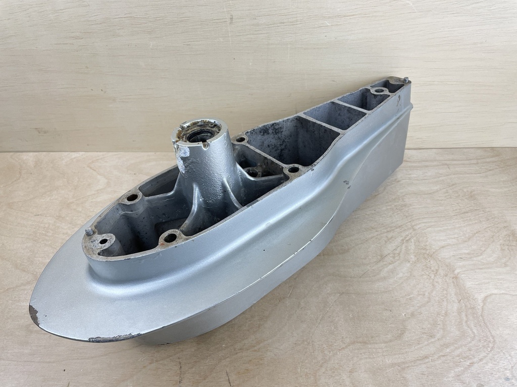 1997 Honda 90HP 4 Stroke Outboard Engine Extension Assembly 40202-ZW1-710ZA