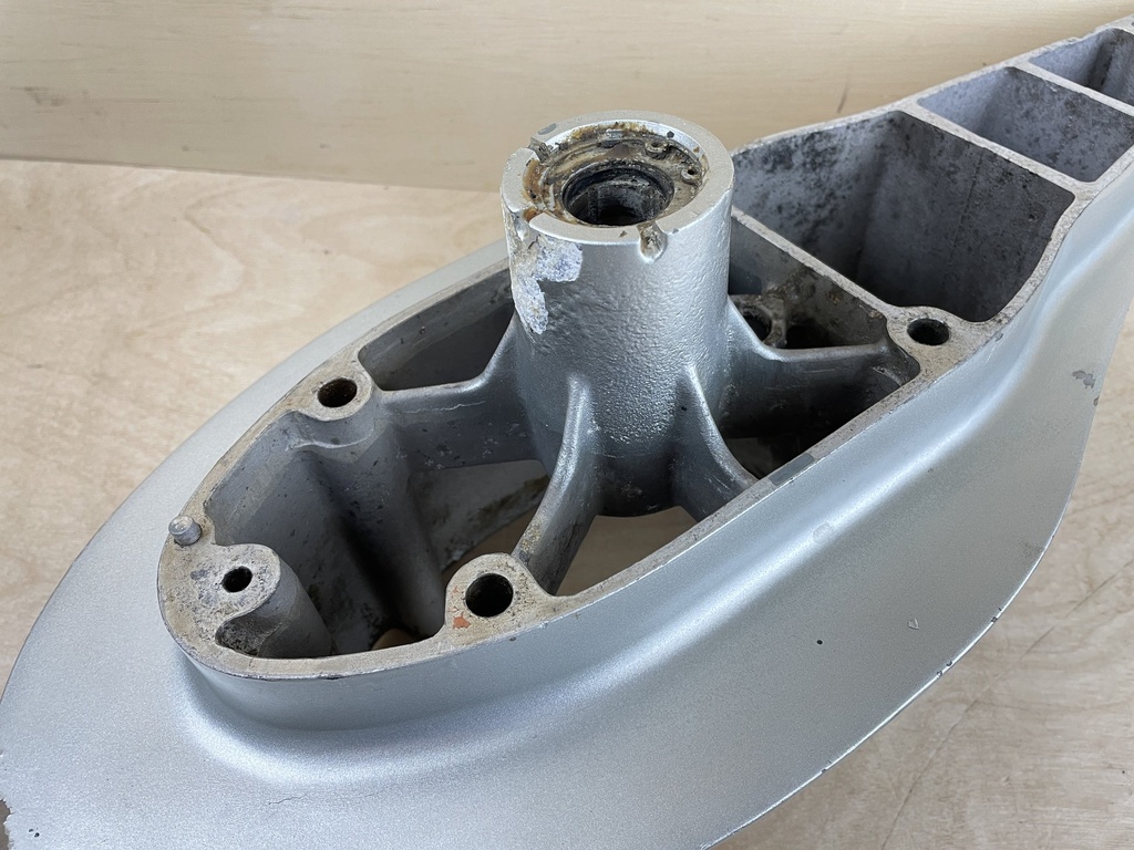 1997 Honda 90HP 4 Stroke Outboard Engine Extension Assembly 40202-ZW1-710ZA