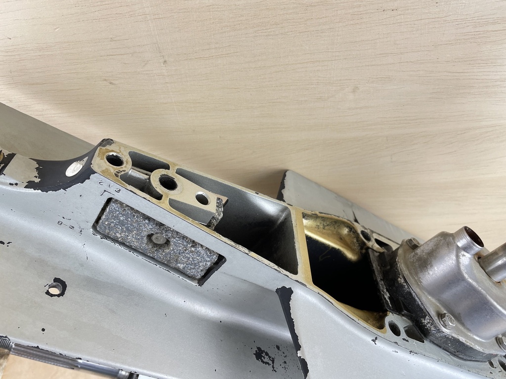 1997 Honda 90HP 4 Stroke Outboard 25" XL Lower Unit Gear Case 41100-ZW1-711ZA