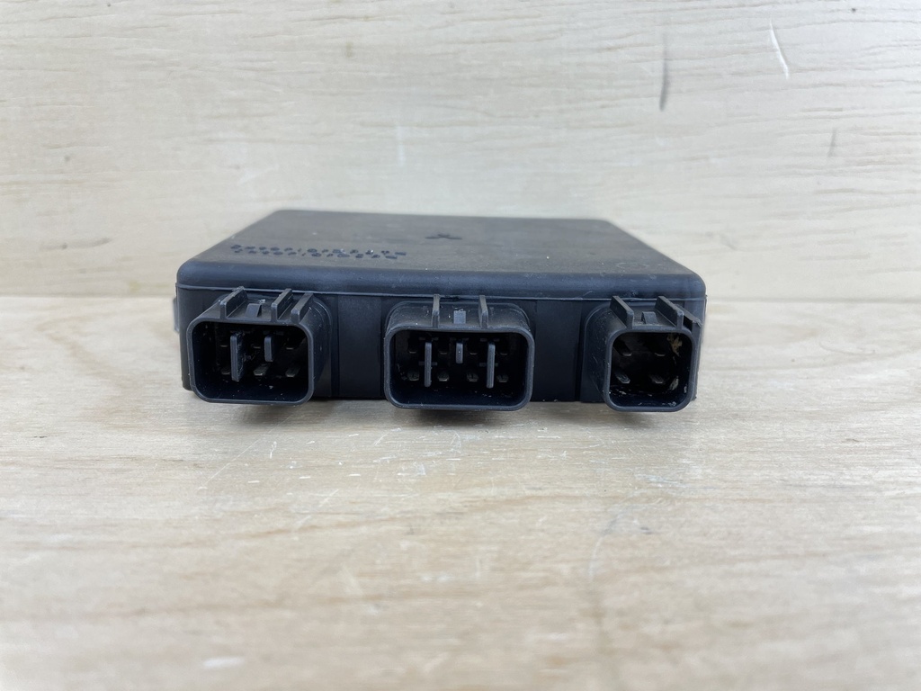 1997 Honda 90HP 4 Stroke Outboard Engine Control Unit ECU 30400-ZW1-013