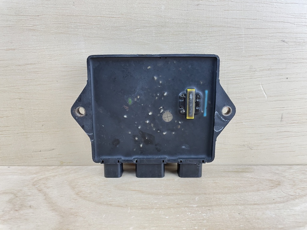 1997 Honda 90HP 4 Stroke Outboard Engine Control Unit ECU 30400-ZW1-013