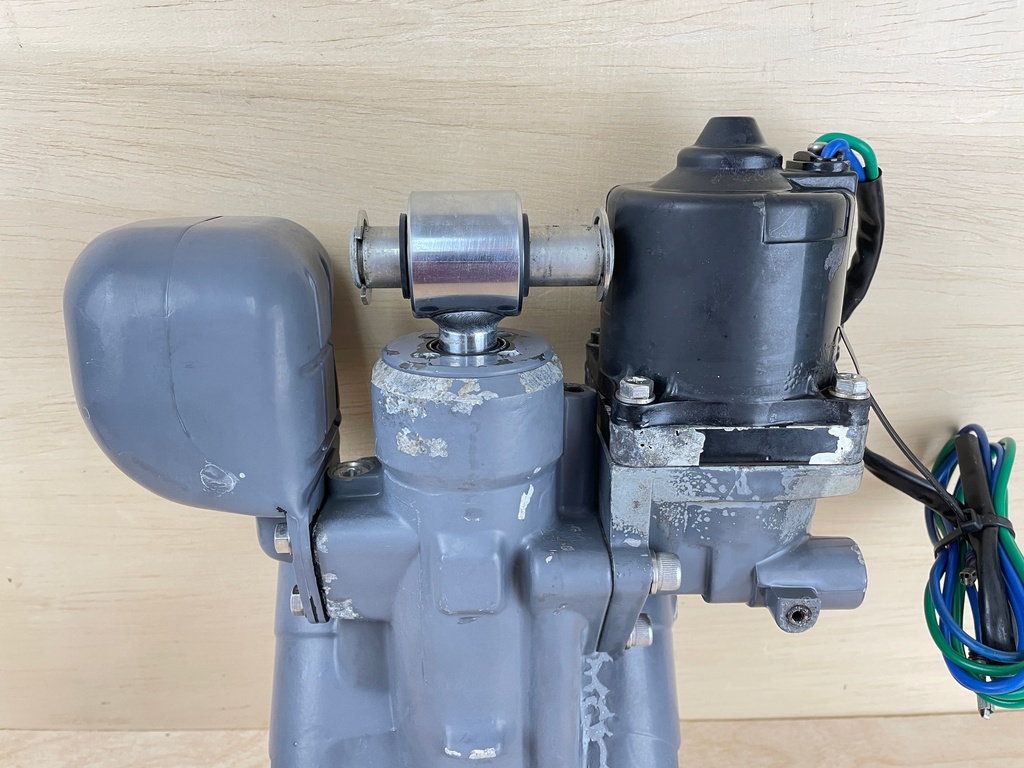 1999 & Up Honda Outboard 75 90 115 130 HP Power Trim Tilt Unit 56000-ZW1-708