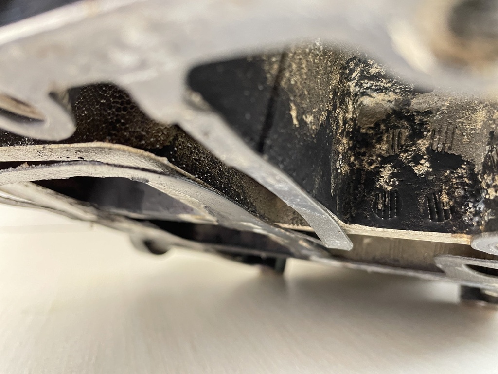 2008 Evinrude 50HP Etec 2 Stroke Outboard Powerhead Crankcase Assembly 5007396