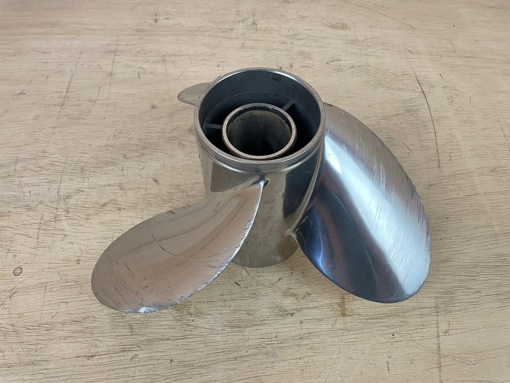 Evinrude Rebel TBX 15 1/4 x 19" RH Stainless Steel Propeller 3 Blade 763990
