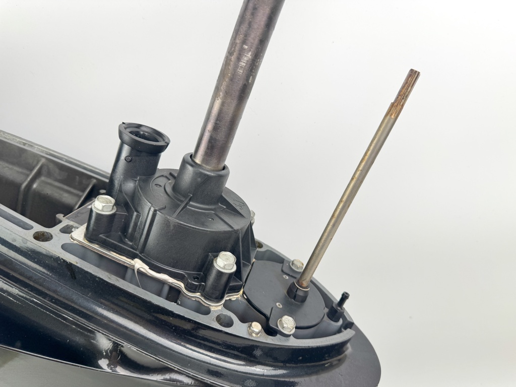 Suzuki DF 200 225 250 HP 4 Stroke 25" XL Outboard Lower Unit Gear Case RH