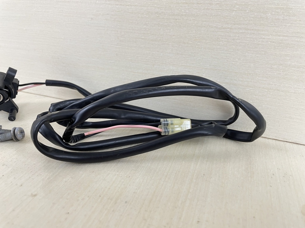 2013 Yamaha 40HP 4 Stroke Outboard Trim Sender 67H-83672-01-00