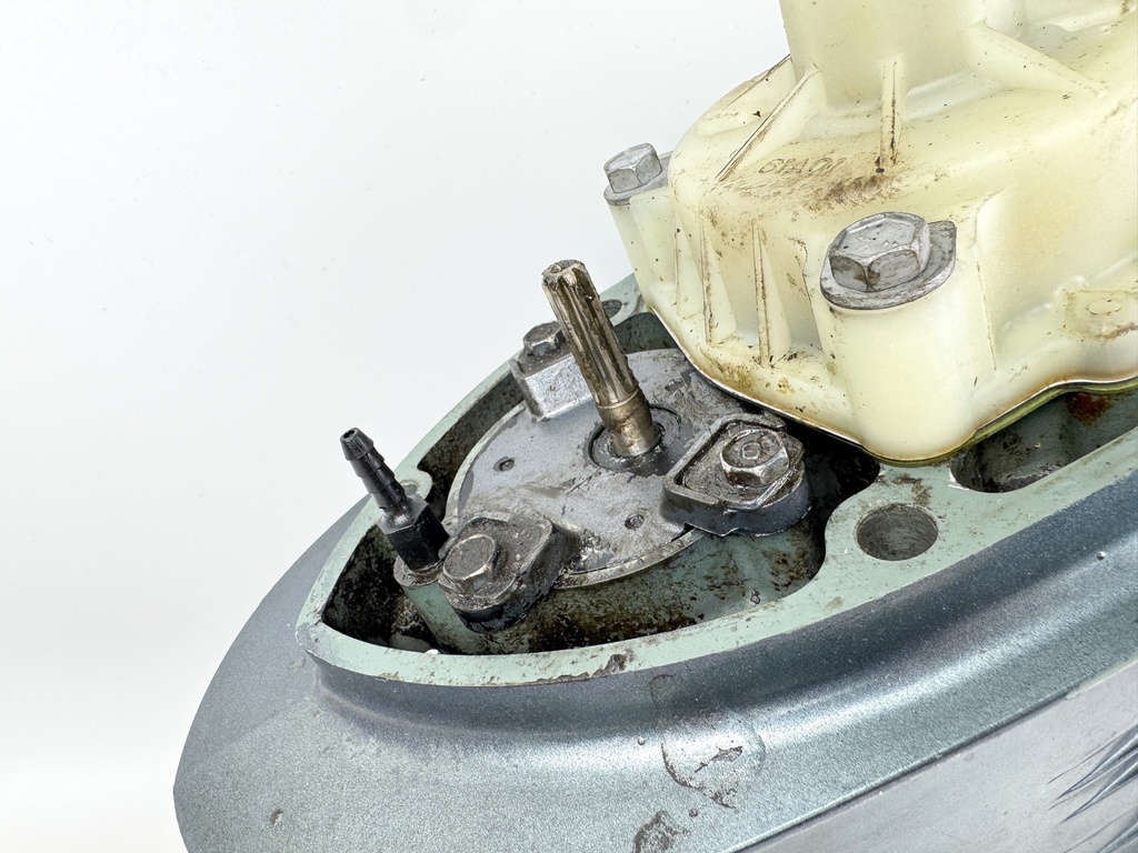 Yamaha 150 175 200 2.6L Outboard 2 Stroke XL Lower Unit Gear Case HPDI OX66 Carb