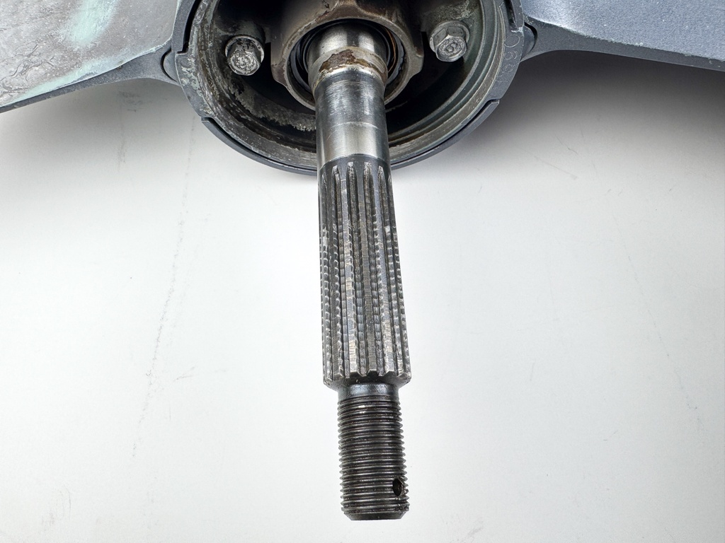 Yamaha 250 225 HP 2 Stroke Outboard 25" XL Lower Unit Gear Case Counter LH