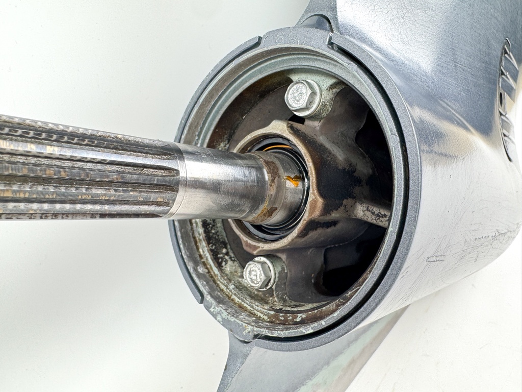 Yamaha 250 225 HP 2 Stroke Outboard 25" XL Lower Unit Gear Case Counter LH