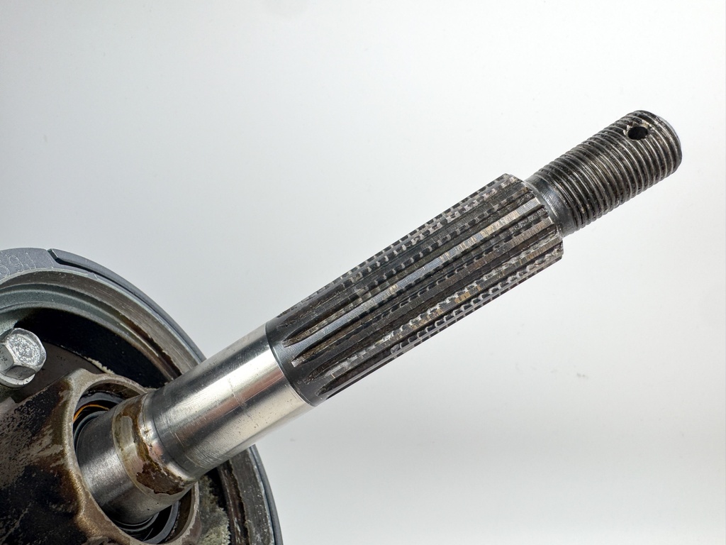 Yamaha 250 225 HP 2 Stroke Outboard 25" XL Lower Unit Gear Case Counter LH