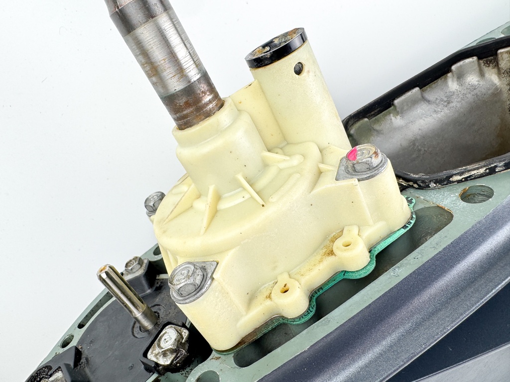 Yamaha 250 225 HP 2 Stroke Outboard 25" XL Lower Unit Gear Case Counter LH