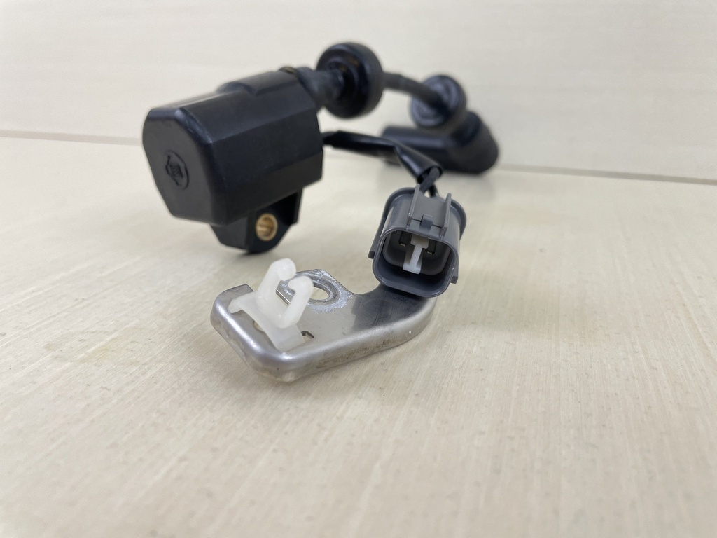 2013 Yamaha 40HP 4 Stroke Outboard Ignition Coil Assembly Set 6BG-85570-00-00  