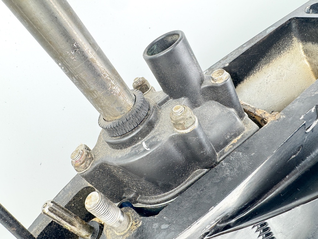 2003 Mercury 135HP Optimax 2 Stroke 25" XL Lower Unit Gear Case 2:1 9148T82