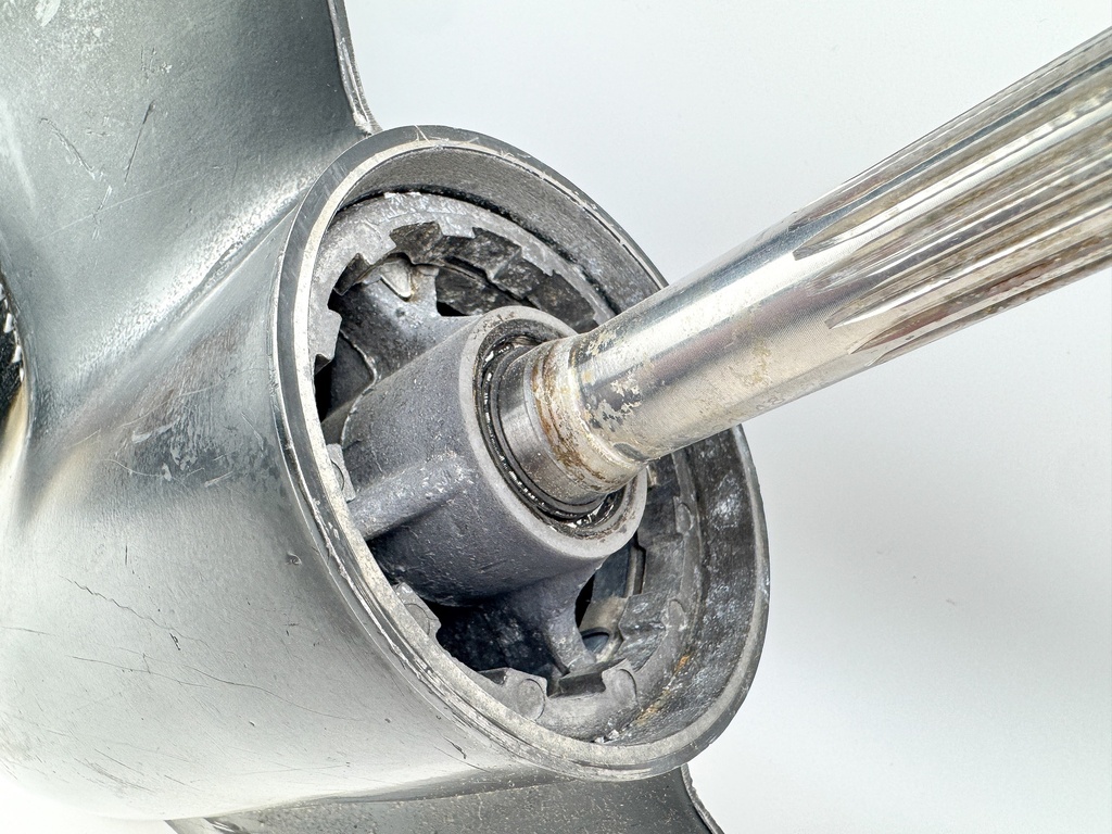 2003 Mercury 135HP Optimax 2 Stroke 25" XL Lower Unit Gear Case 2:1 9148T82