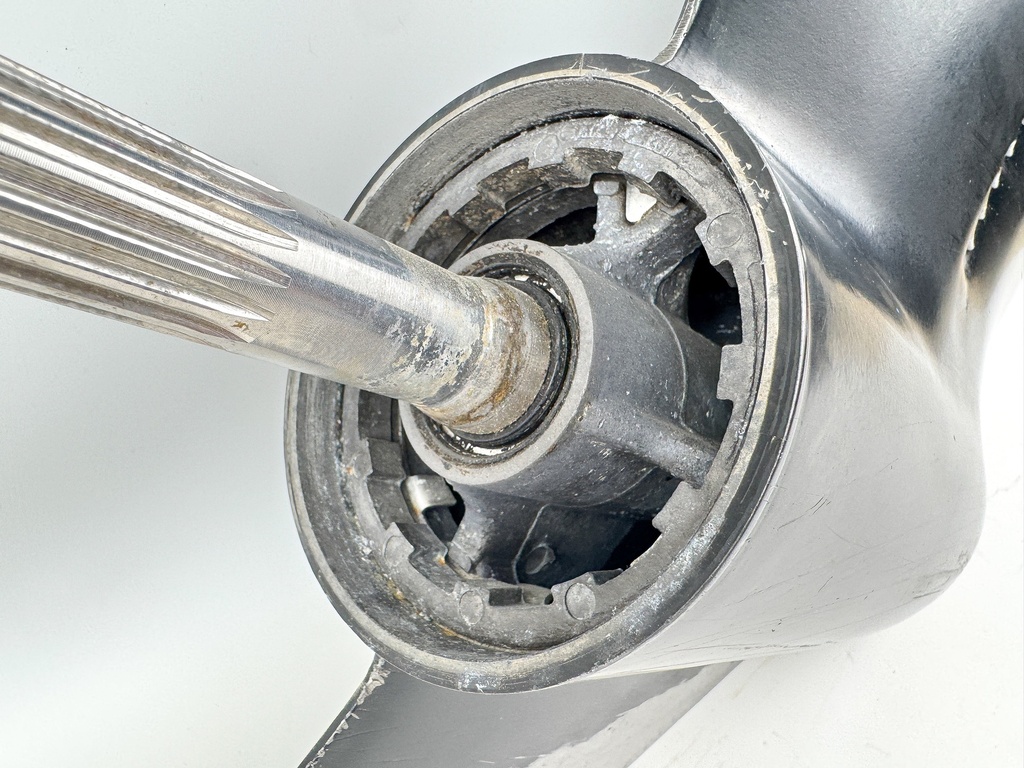 2003 Mercury 135HP Optimax 2 Stroke 25" XL Lower Unit Gear Case 2:1 9148T82