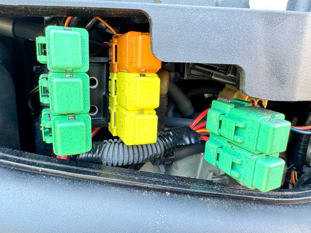 2003 Yamaha 225 HP 4 Stroke Outboard Powerhead - Ready To Install