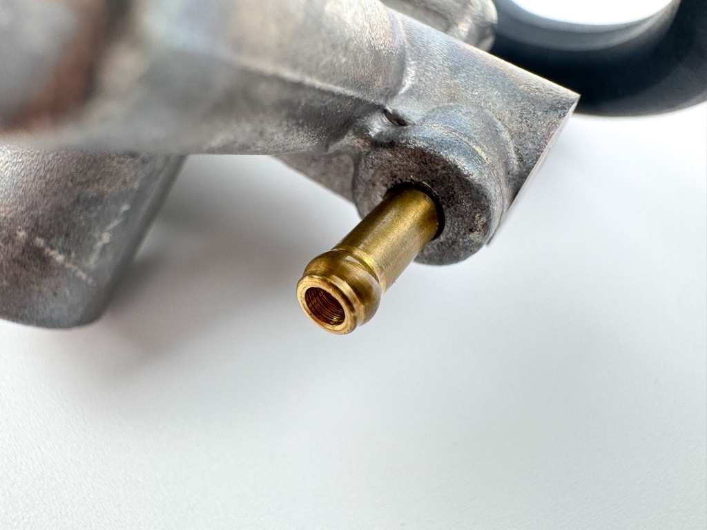 2006 Yamaha 90 HP 4 Stroke Outboard VST Float Chamber Assembly 6D8-14180-00-00 OEM